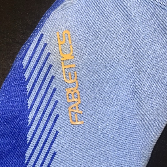 NWOT Women’s Fabletics Blue and Orange Activewear Set - Picture 2 of 9